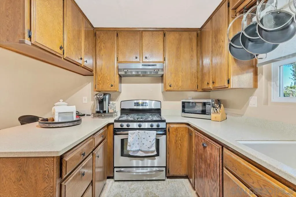 7861 Cimarron Ln, La Mesa, California 91942 home-pic-7