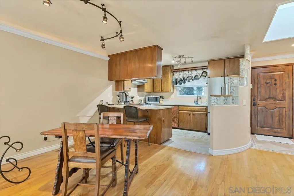 7861 Cimarron Ln, La Mesa, California 91942 home-pic-4