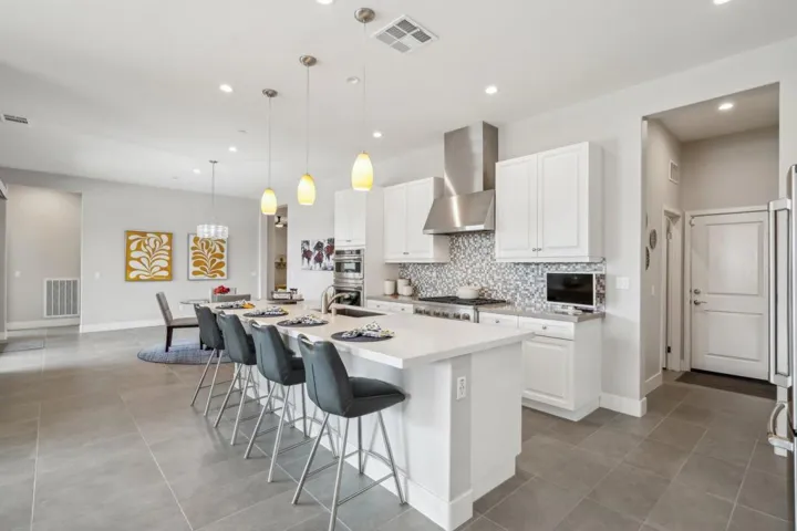 18-web-or-mls-Havasu Falls Dr-0105-018