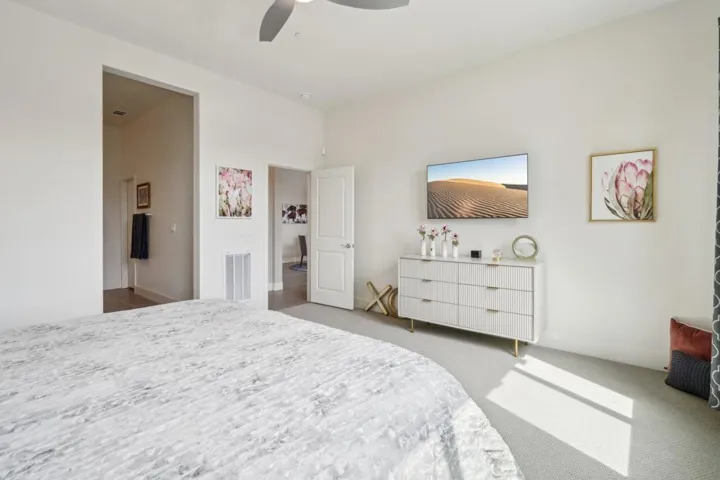 23-web-or-mls-Havasu Falls Dr-0105-023