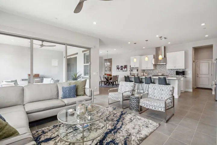 9-web-or-mls-Havasu Falls Dr-0105-009