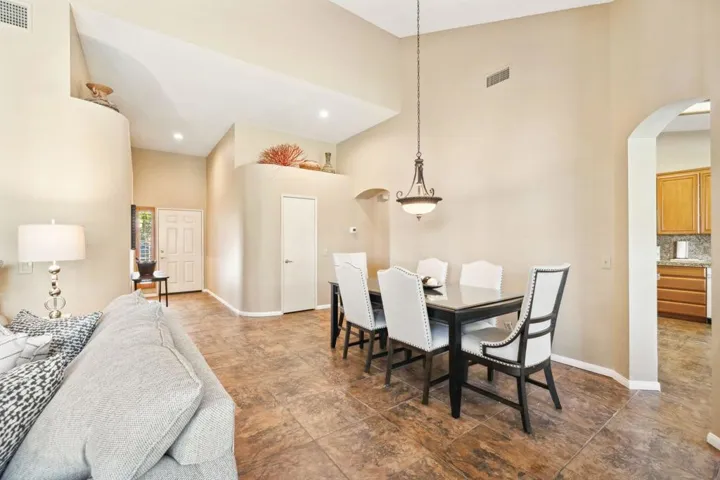 9-web-or-mls-8M4A8240