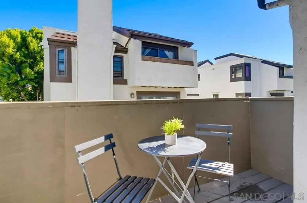 2234 Caminito Pajarito 120, San Diego, California 92107 home-pic-33