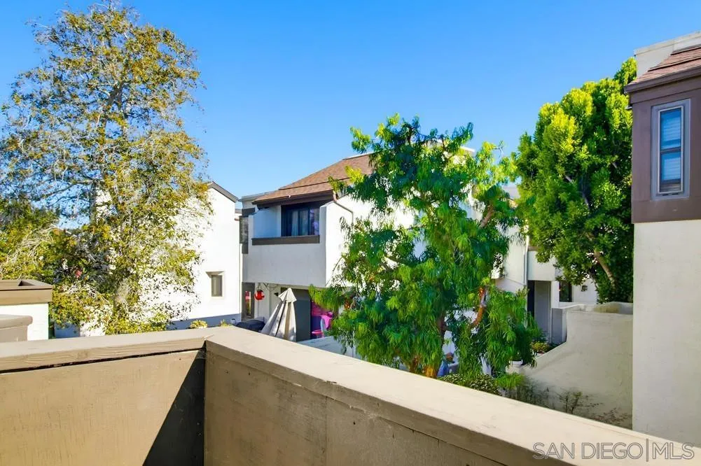 2234 Caminito Pajarito 120, San Diego, California 92107 home-pic-32