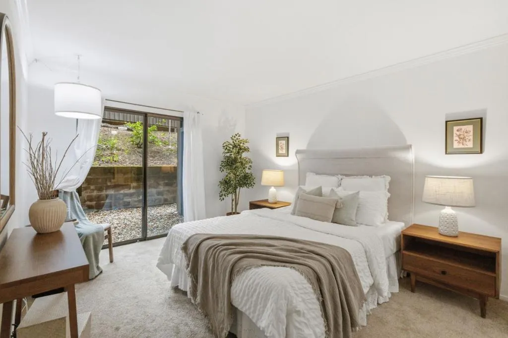 3387 Brittan Avenue 2, San Carlos, California 94070 home-pic-15