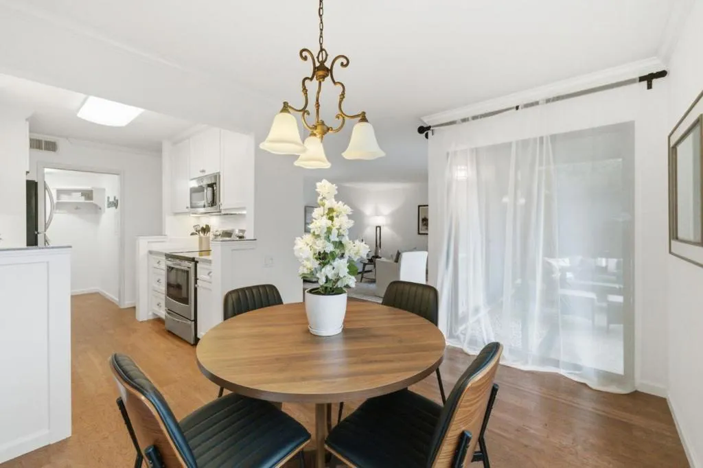 3387 Brittan Avenue 2, San Carlos, California 94070 home-pic-10