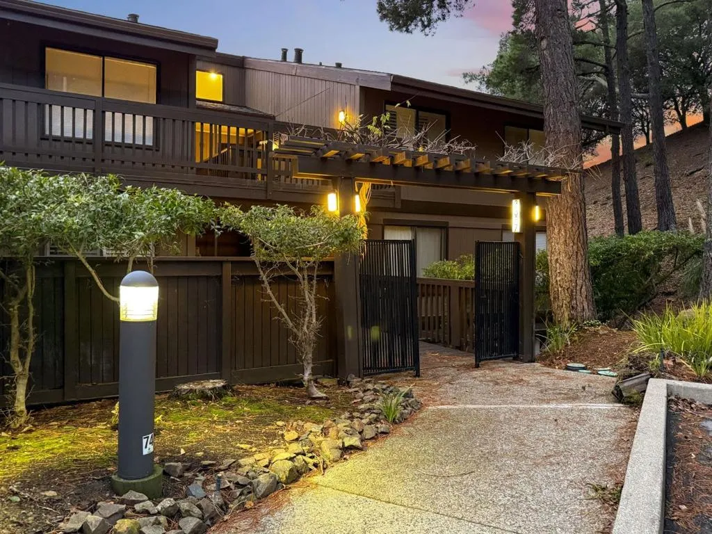 3387 Brittan Avenue 2, San Carlos, California 94070 home-pic-3