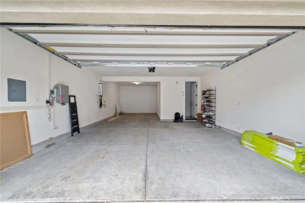 3 Car Garage