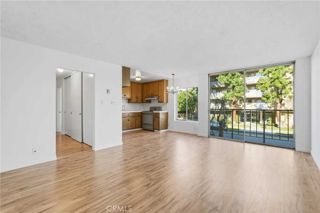 545 Chestnut 116, Long Beach, California 90802 home-pic-4