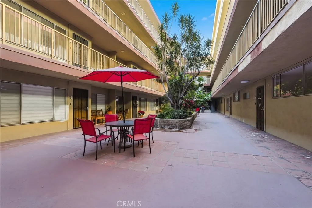 545 Chestnut 116, Long Beach, California 90802 home-pic-12