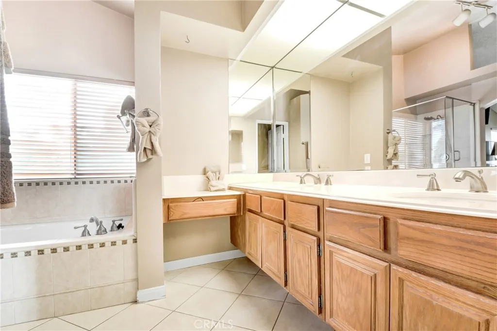 13745 San Gabriel Court, Fontana, California 92336 home-pic-15