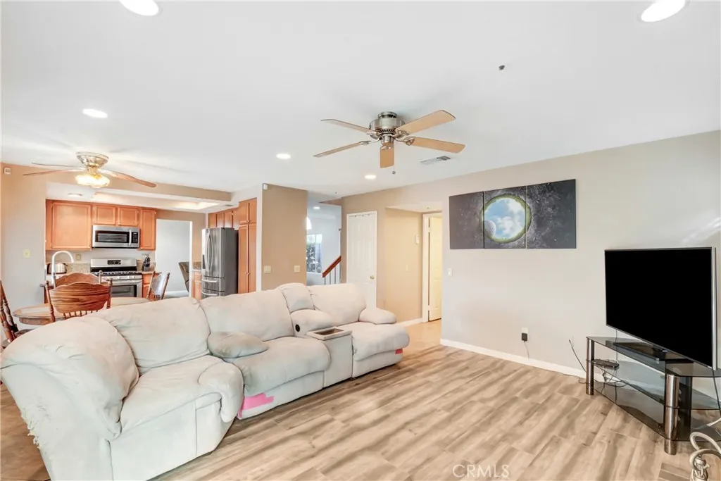 13745 San Gabriel Court, Fontana, California 92336 home-pic-9