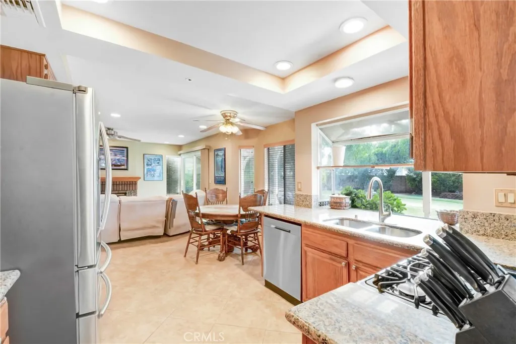 13745 San Gabriel Court, Fontana, California 92336 home-pic-7