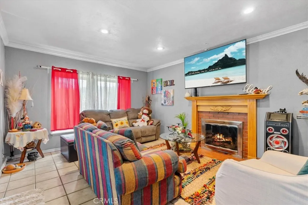 1683 Meserve Street, Pomona, California 91766 home-pic-7