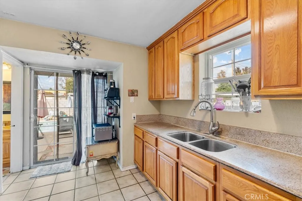 1683 Meserve Street, Pomona, California 91766 home-pic-12