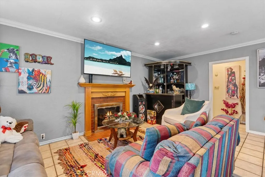 1683 Meserve Street, Pomona, California 91766 home-pic-8