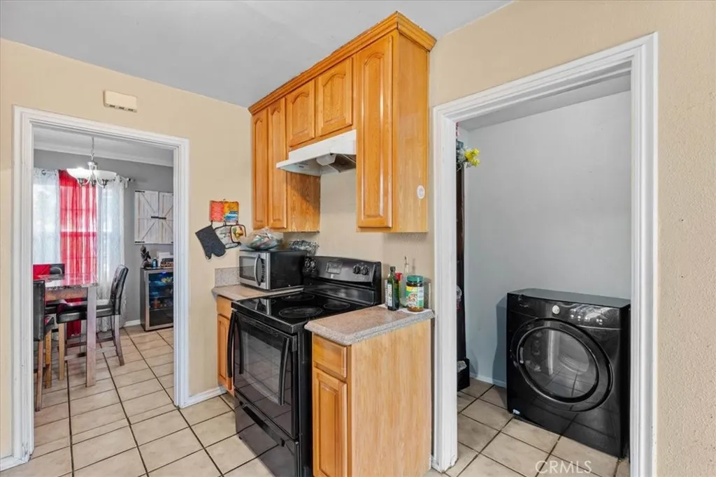 1683 Meserve Street, Pomona, California 91766 home-pic-14