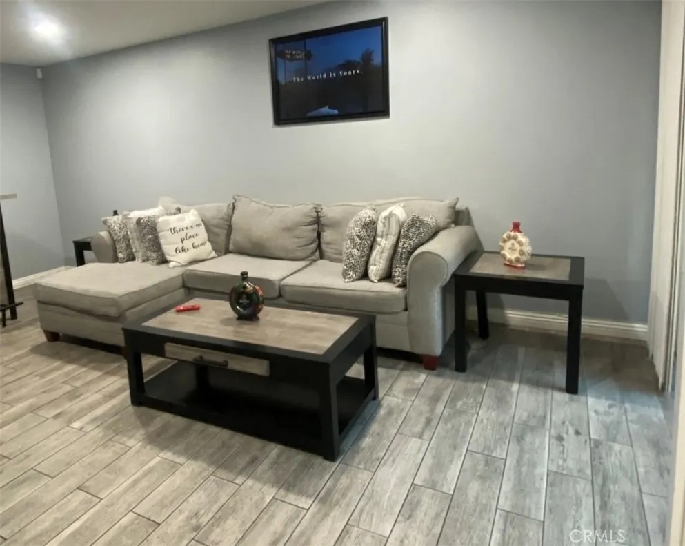 5519 Pioneer 42, Whittier, California 90601 home-pic-1