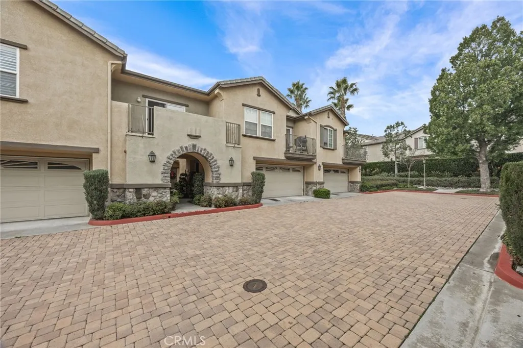 7353 Ellena West Unit 112, Rancho Cucamonga, California 91730 home-pic-2