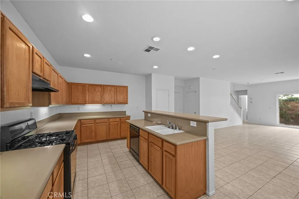 7353 Ellena West Unit 112, Rancho Cucamonga, California 91730 home-pic-13