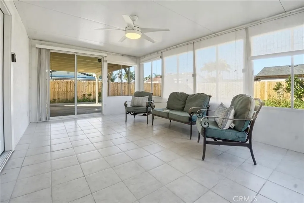 1573 Casarin Avenue, Simi Valley, California 93065 home-pic-14