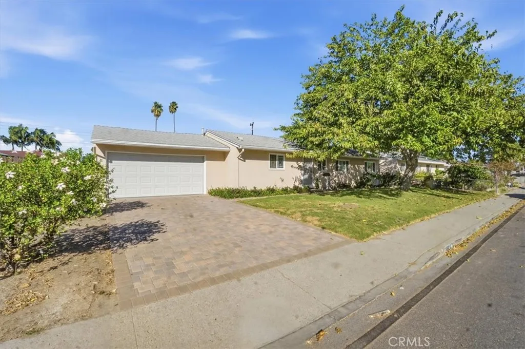 1573 Casarin Avenue, Simi Valley, California 93065 home-pic-1