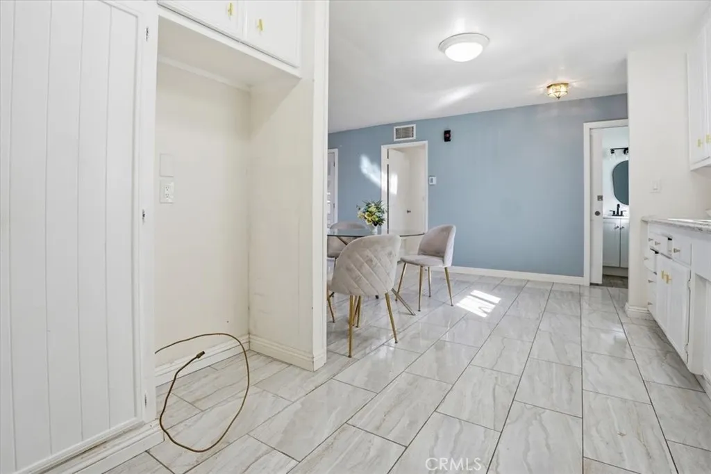 1573 Casarin Avenue, Simi Valley, California 93065 home-pic-8