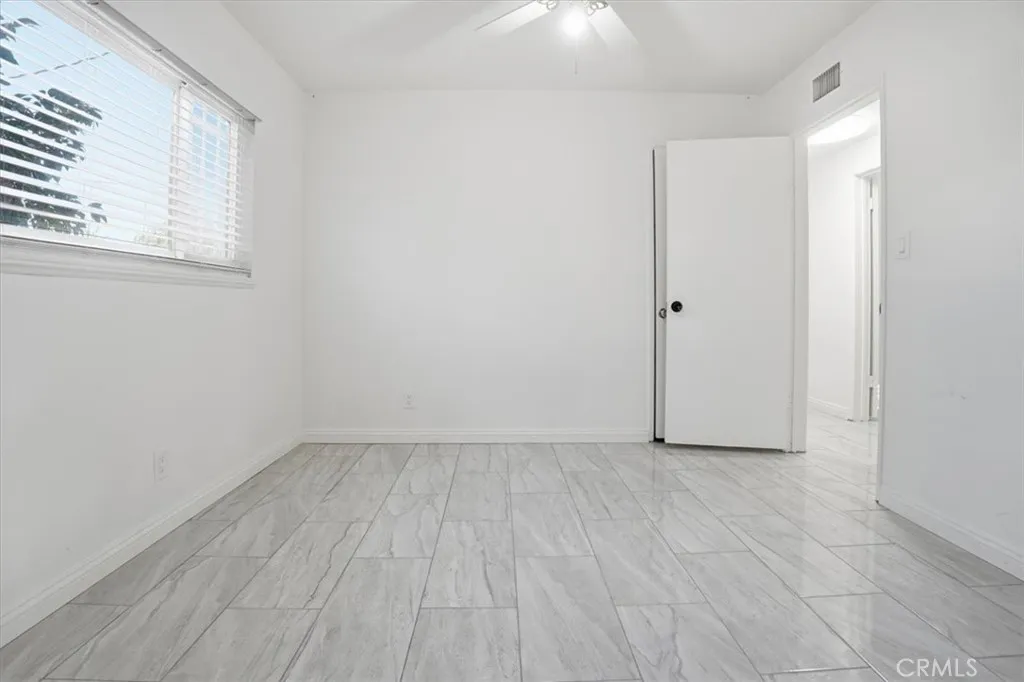 1573 Casarin Avenue, Simi Valley, California 93065 home-pic-10