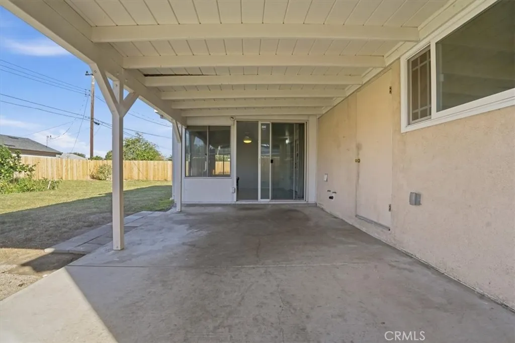 1573 Casarin Avenue, Simi Valley, California 93065 home-pic-18