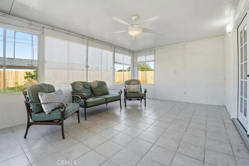 1573 Casarin Avenue, Simi Valley, California 93065 home-pic-15