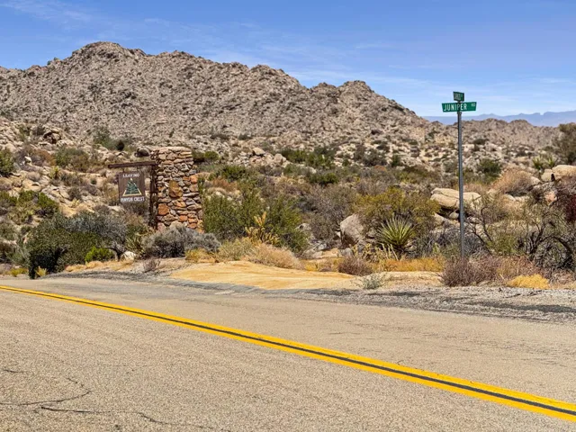 F0BB3E27-3CAD-42BF-B91C-2D51C9A2ED7C