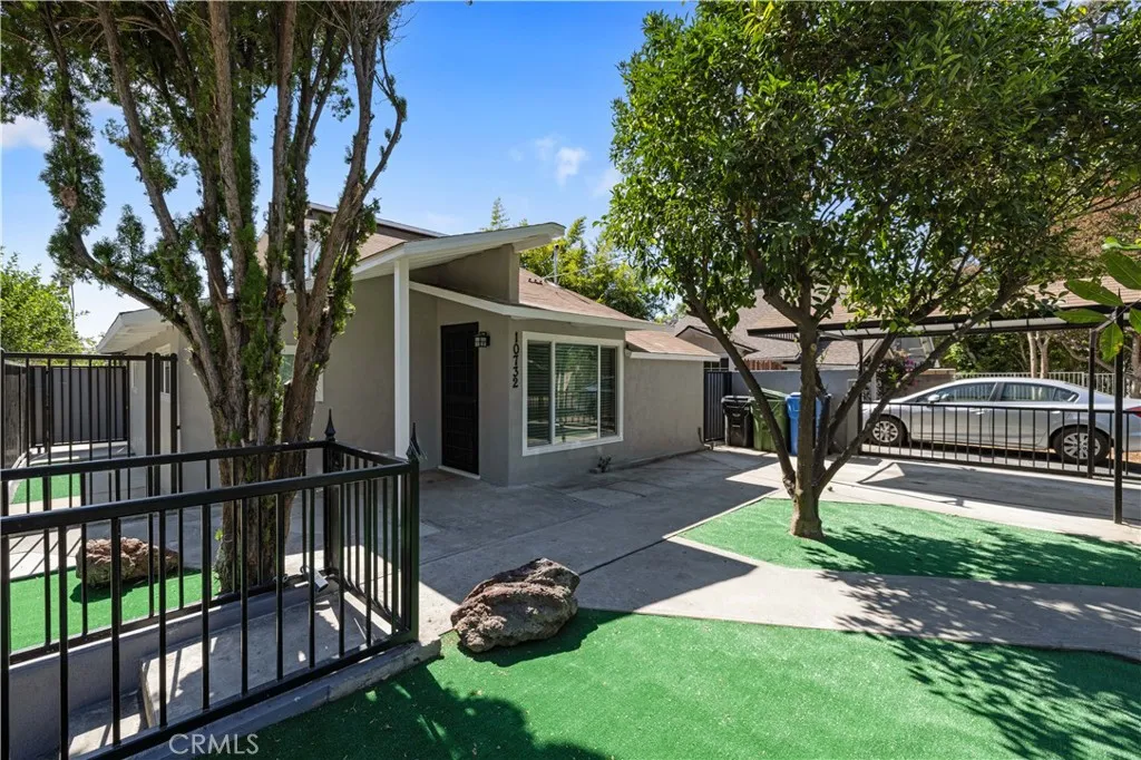 10732 Hatteras Street, North Hollywood, California 91601 home-pic-1