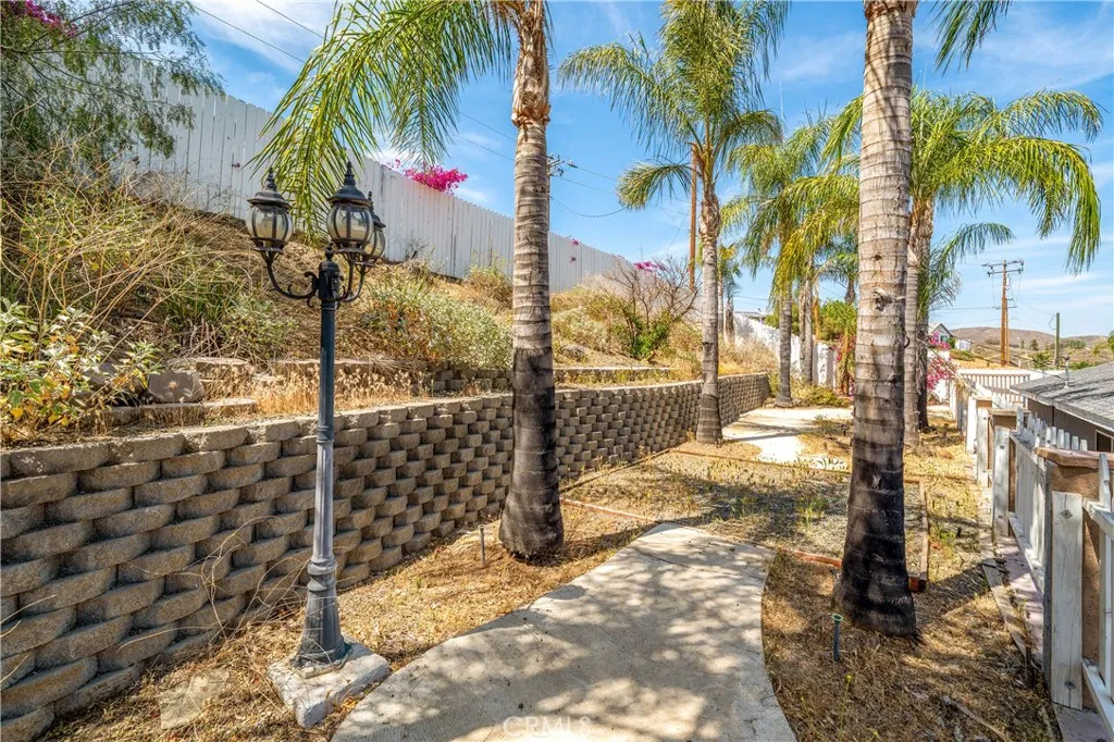 29582 Toomas, Menifee, California 92587 home-pic-26