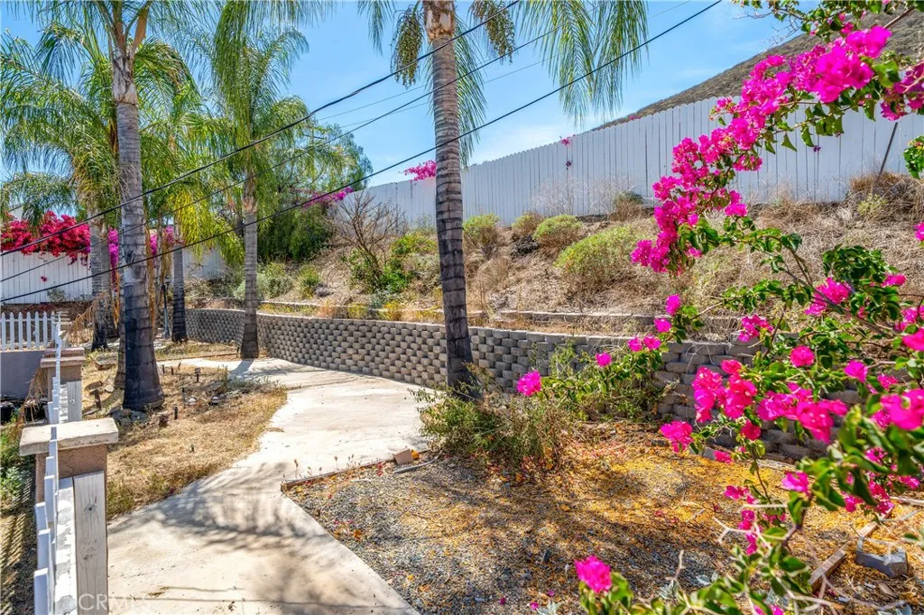 29582 Toomas, Menifee, California 92587 home-pic-22