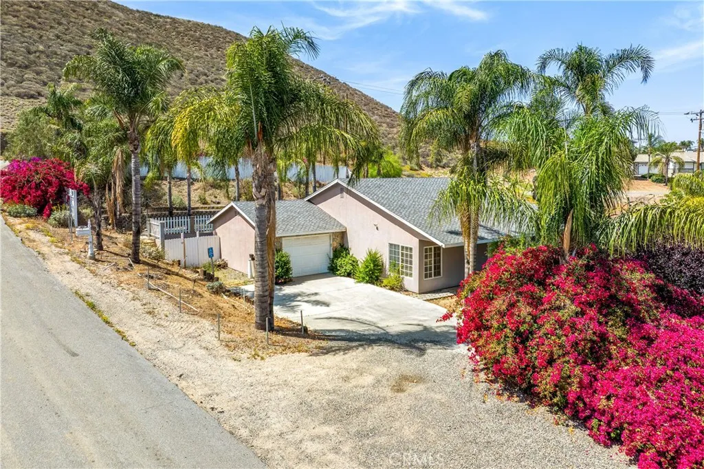 29582 Toomas, Menifee, California 92587 home-pic-1