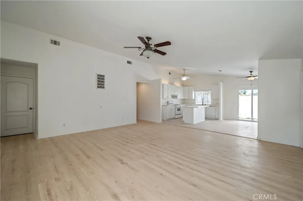 29582 Toomas, Menifee, California 92587 home-pic-4