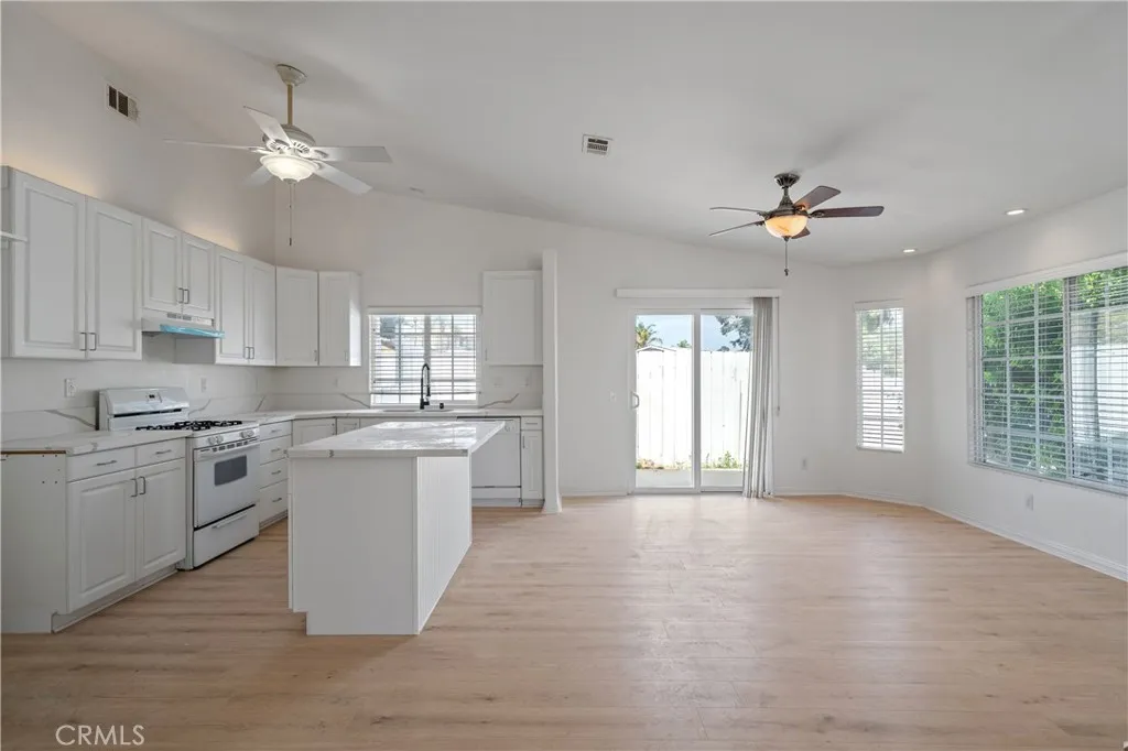 29582 Toomas, Menifee, California 92587 home-pic-6