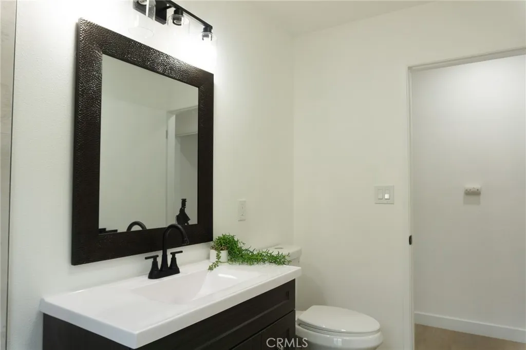 2248 Mariposa, Pomona, California 91767 home-pic-24