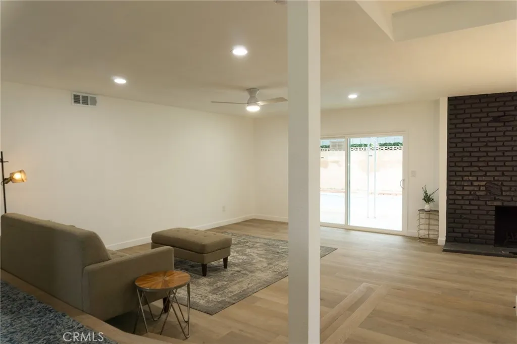 2248 Mariposa, Pomona, California 91767 home-pic-11