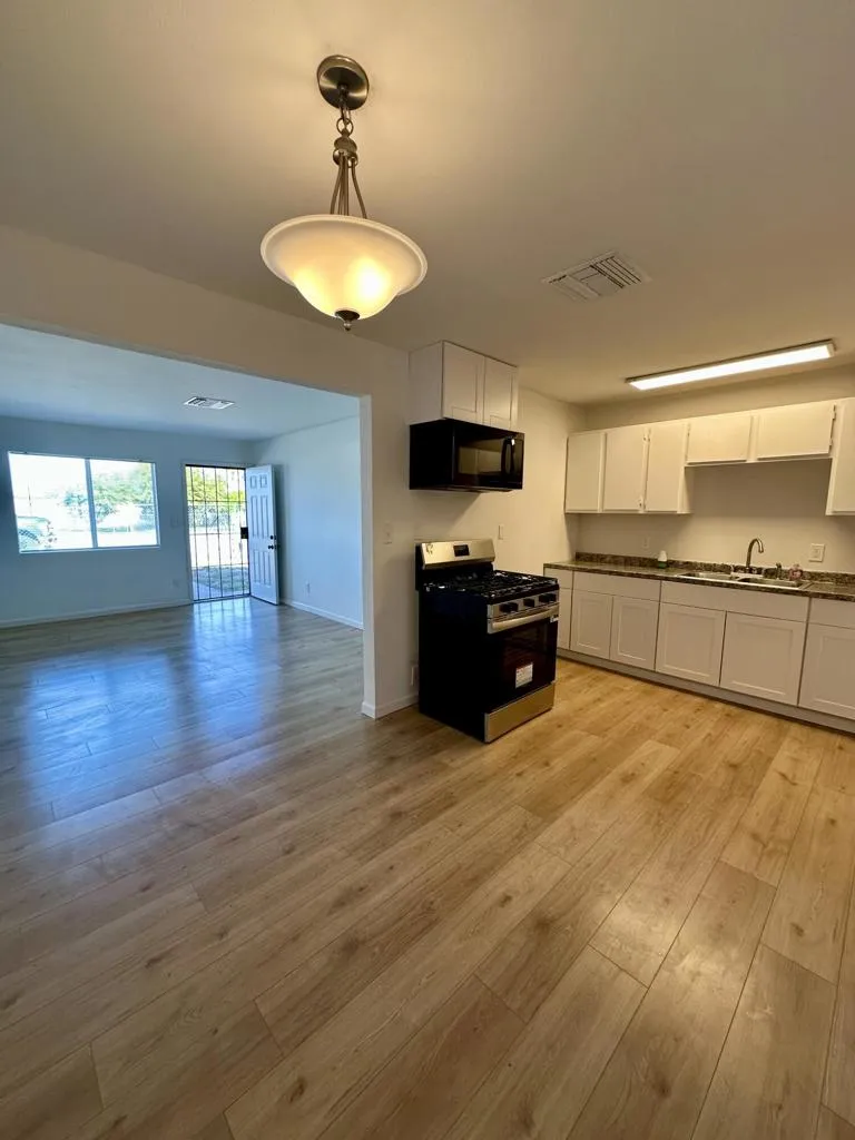 17595 Blythe Way, Blythe, California 92225 home-pic-5