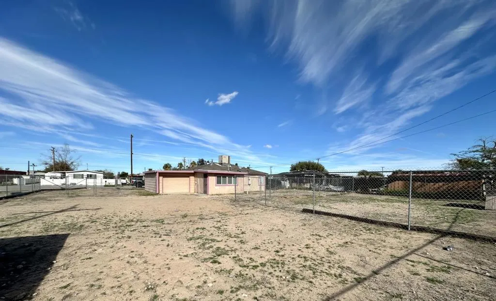 17595 Blythe Way, Blythe, California 92225 home-pic-17