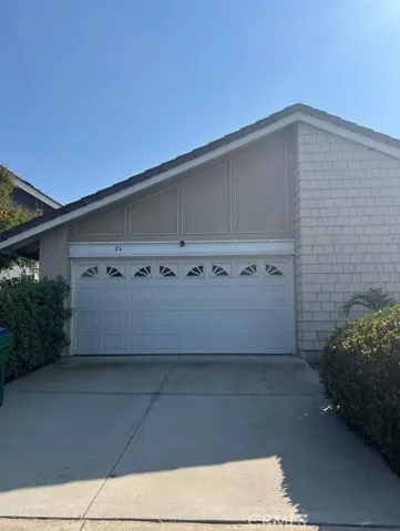 26 Alderbrook, Irvine, California 92604