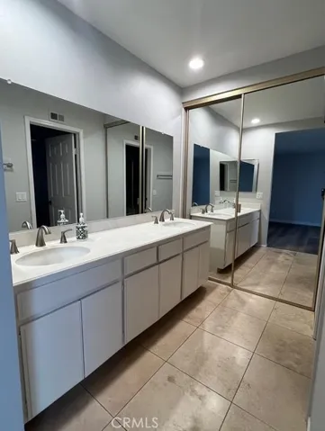 26 Alderbrook, Irvine, California 92604