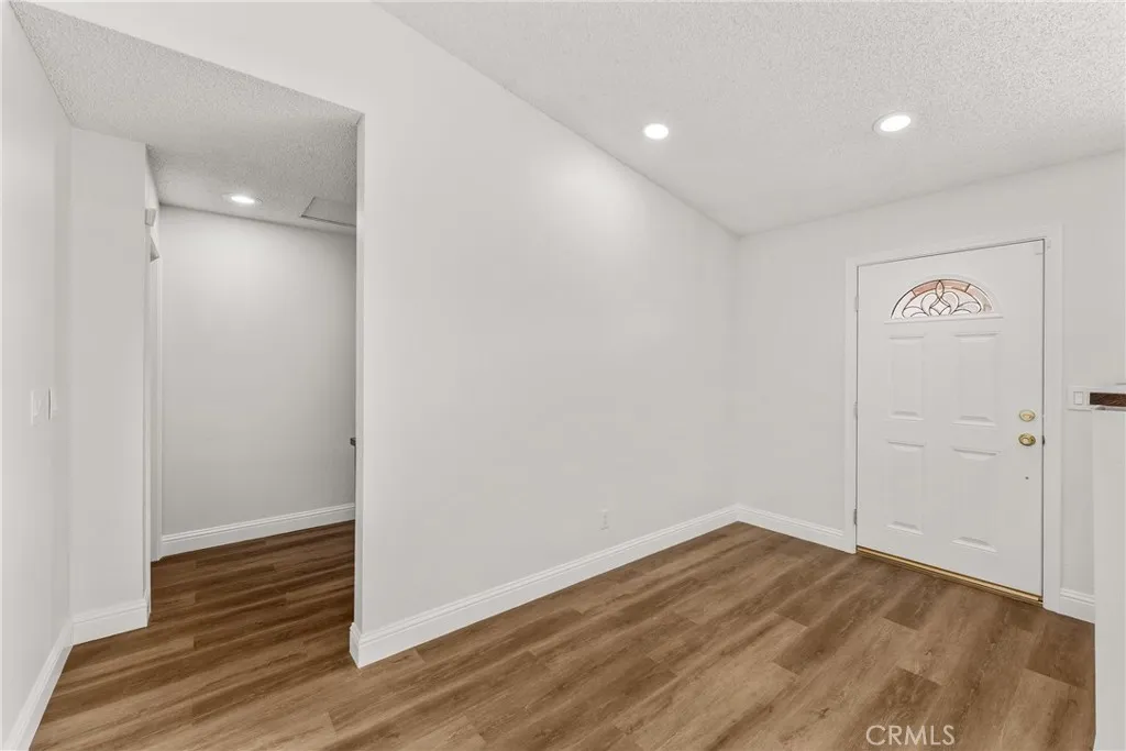 279 White Oak, Lake Elsinore, California 92530 home-pic-14