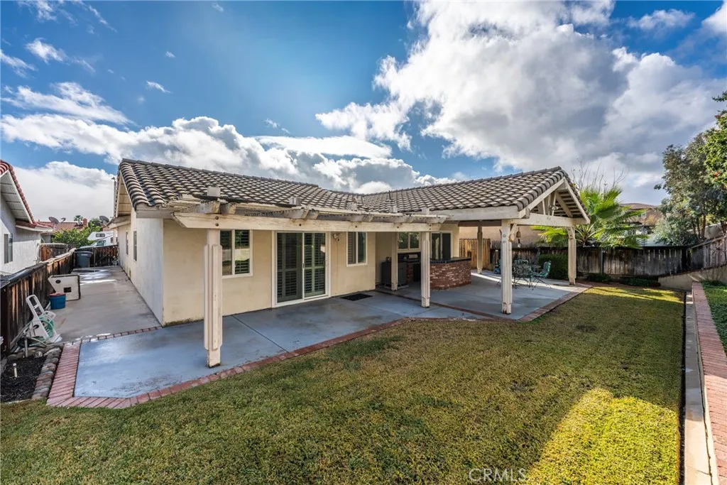 279 White Oak, Lake Elsinore, California 92530 home-pic-32