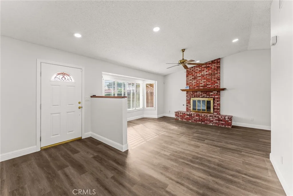 279 White Oak, Lake Elsinore, California 92530 home-pic-5