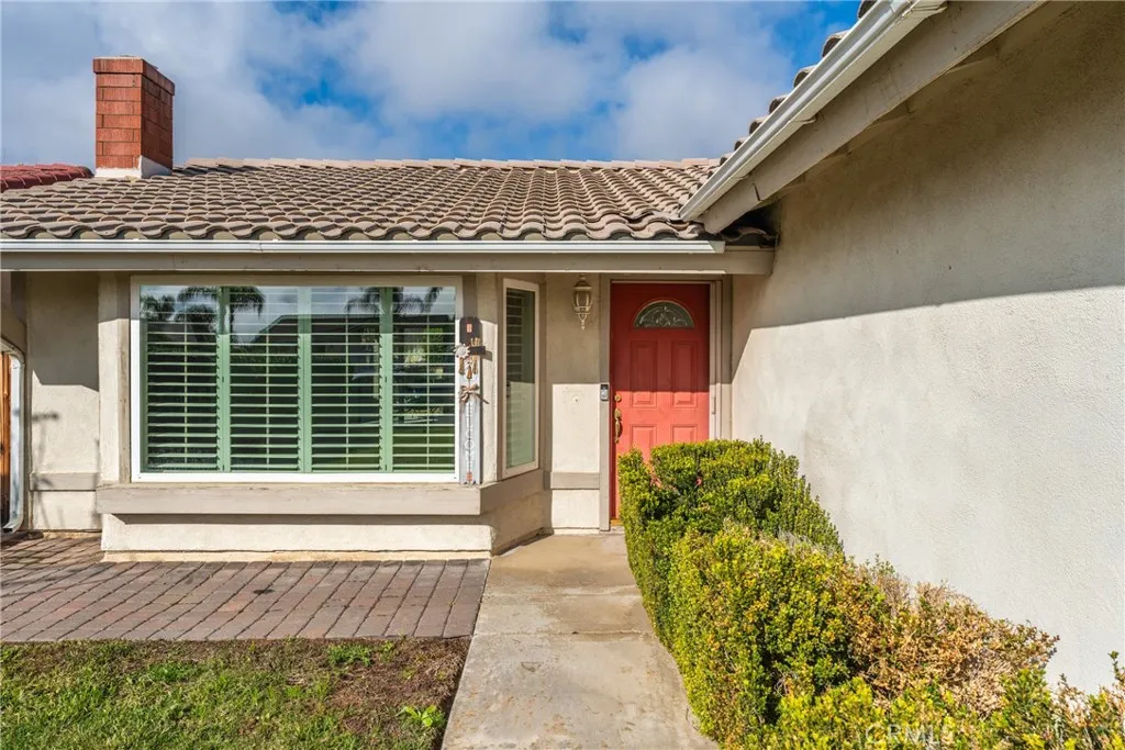 279 White Oak, Lake Elsinore, California 92530 home-pic-3