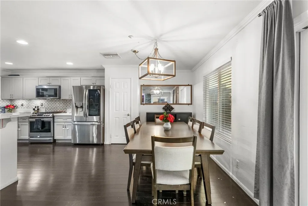 13204 Alta Vista Way, Sylmar, California 91342 home-pic-13
