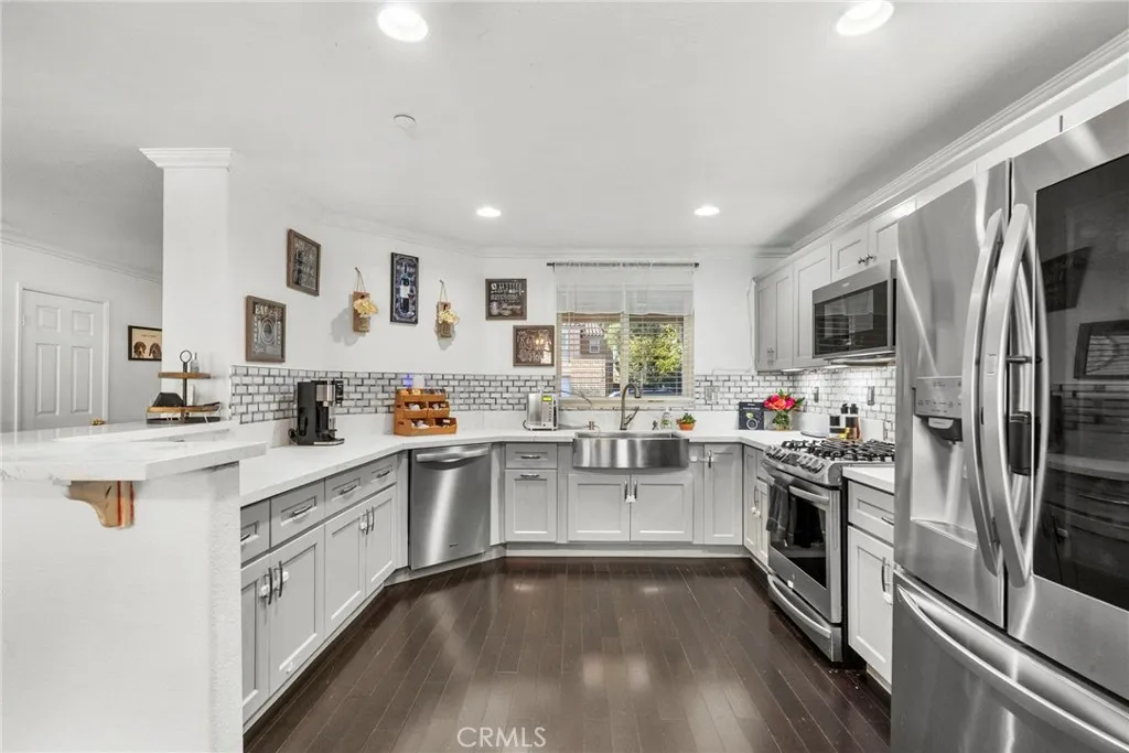 13204 Alta Vista Way, Sylmar, California 91342 home-pic-9