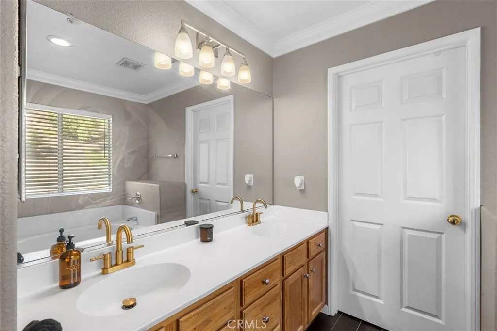 13204 Alta Vista Way, Sylmar, California 91342 home-pic-22